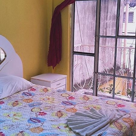 Hotel Amigo Panajachel Kültér fotó