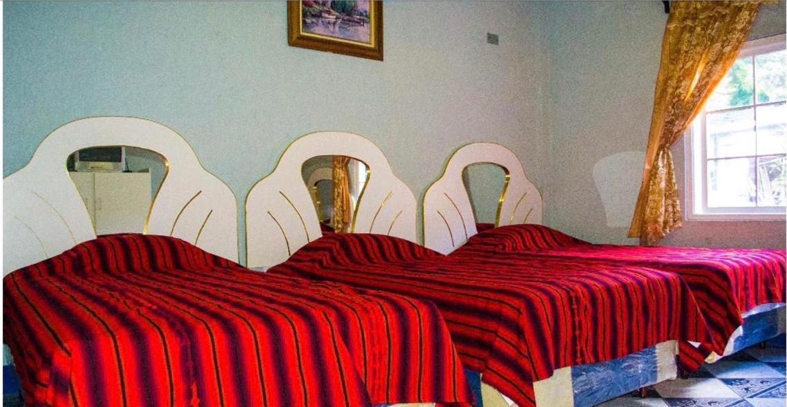 Hotel Amigo Panajachel Kültér fotó